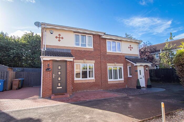 2 Bedroom Semi-Detached House For Sale In Sycamore Glade, Livingston, EH54