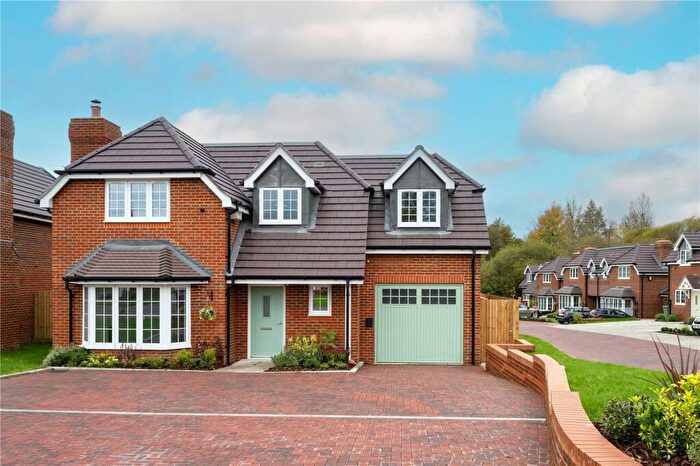 4 Bedroom Detached House For Sale In The Wickets, Fullers Road, Rowledge, Hampshire, GU10