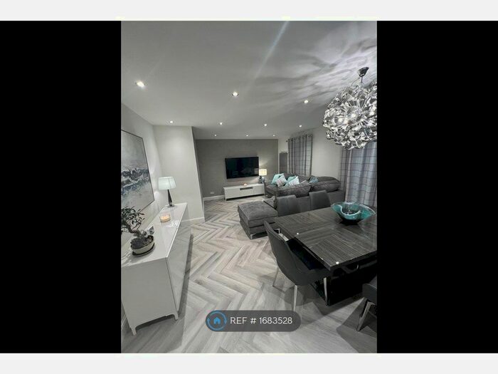 2 Bedroom Flat To Rent In Rubislaw Square, Aberdeen, AB15