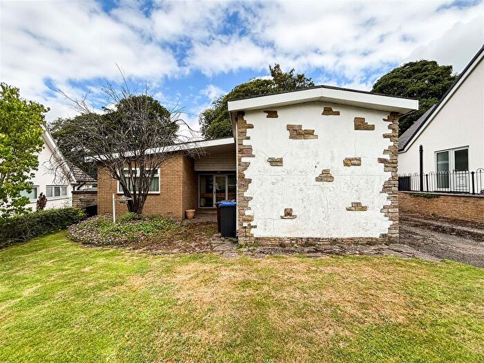 3 Bedroom Detached Bungalow For Sale In Grangefields, Biddulph, ST8