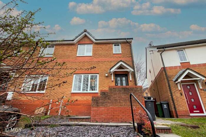 3 Bedroom End Of Terrace House To Rent In Heol Llinos, Thornhill, CF14