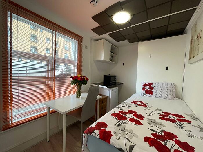 Studio To Rent In Cromwell Road, London, SW7