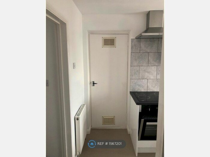 1 Bedroom Flat To Rent In Greenwood Drive, Watford, WD25