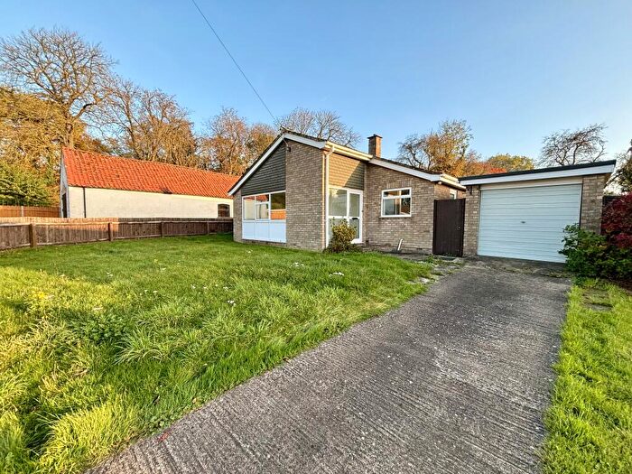 3 Bedroom Detached Bungalow To Rent In Hallfields, Lakenheath, IP27