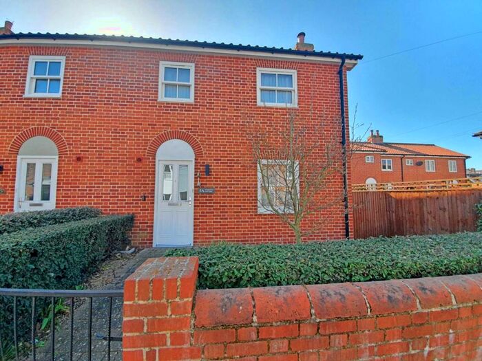 3 Bedroom Semi-Detached House To Rent In Brook Street, Woodbridge, IP12