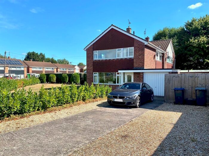 3 Bedroom Semi-Detached House To Rent In Paxcroft Way, Trowbridge, BA14