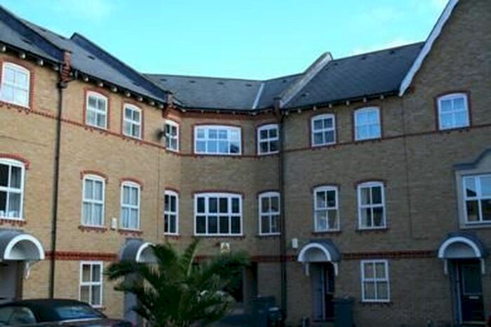1 Bedroom Flat To Rent In Chamberlayne Avenue, Wembley, HA9