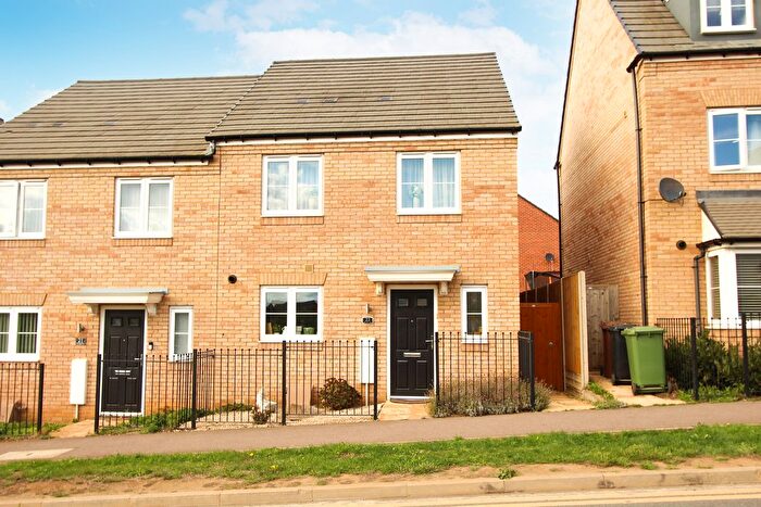 3 Bedroom Semi-Detached House For Sale In Driver Way, Wellingborough, NN8