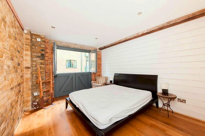 2 Bedroom Flat To Rent In Gainsford Street, Shad Thames, London, SE1