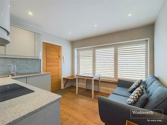 1 Bedroom Apartment To Rent In Castle Street, Reading, Berkshire, RG1