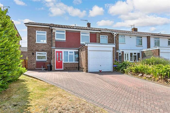 3 Bedroom Semi-Detached House For Sale In Beaufort Road, Rochester, Kent, ME2