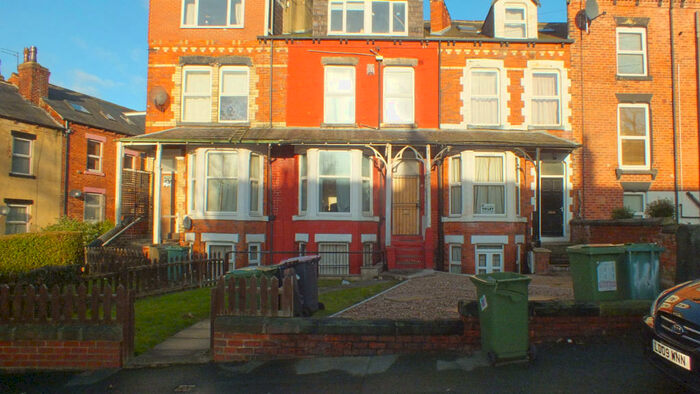 7 Bedroom Terraced House To Rent In Hyde Park Terrace, Leeds, West Yorkshire, LS6