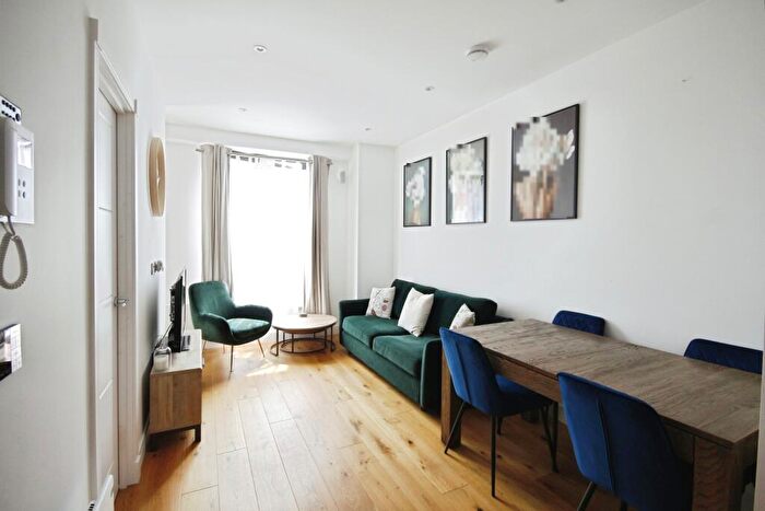 1 Bedroom Flat To Rent In Circa, The Ring, Bracknell, RG12