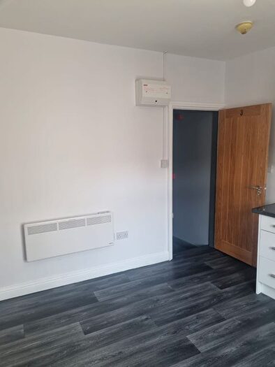 1 Bedroom Flat To Rent In West Bromwich Road, Walsall, WS1