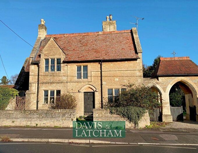 2 Bedroom Semi-Detached House For Sale In Boreham Road, Warminster, BA12