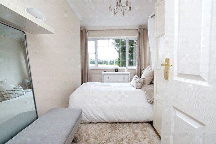 4 Bedroom Detached House For Sale In Sunningvale Avenue, Biggin Hill, Westerham, TN16
