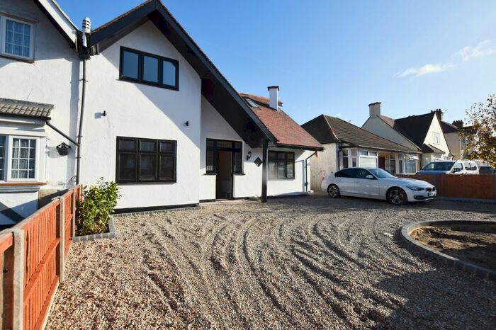 5 Bedroom Semi-Detached House To Rent In Shirley Road, Croydon CR0