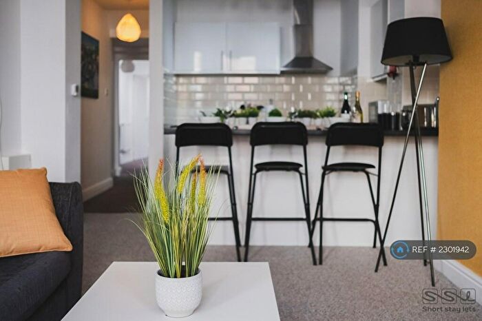 2 Bedroom Flat To Rent In St. Michaels Road, Bournemouth, BH2