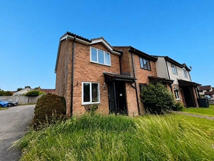2 Bedroom House To Rent In Cherry Close, Honiton, EX14