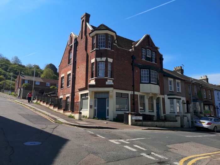 Houses to rent in Dover, Kent