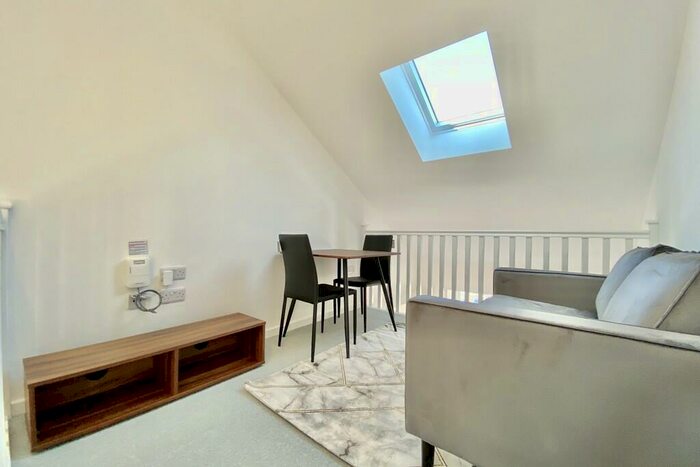 1 Bedroom Apartment To Rent In The Preston, Viaduct Road, LS4