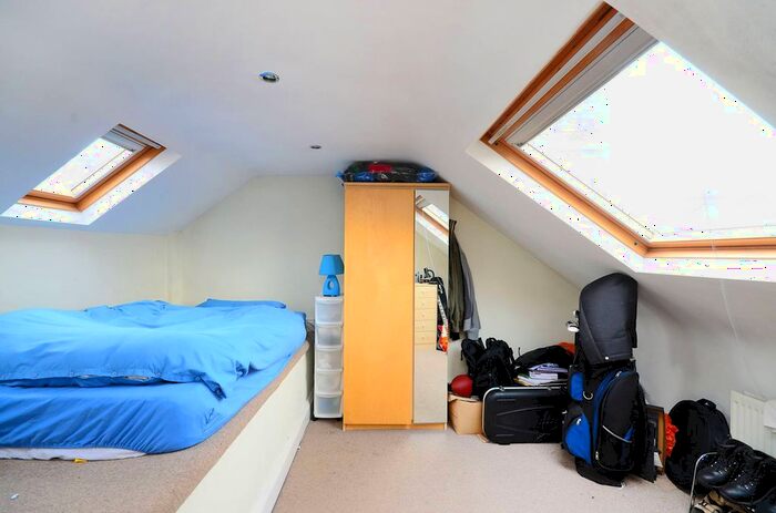 2 Bedroom Flat To Rent In Endlesham Road, Balham, London, SW12