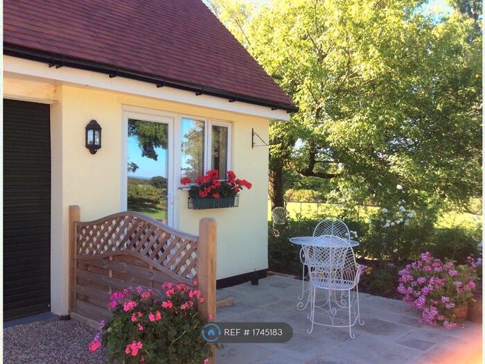 1 Bedroom Maisonette To Rent In Oak Grove Lane, St. Michaels, Tenterden, TN30