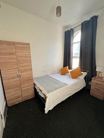 5 Bedroom House To Rent In Peel Street, Hull, HU3