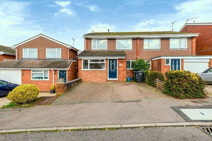 3 Bedroom Semi-Detached House To Rent In Wroxham Avenue, Hemel Hempstead, Hertfordshire, HP3