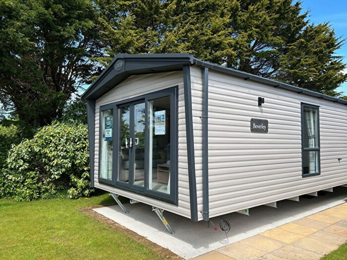 2 Bedroom Park Home For Sale In Oyster Bay Coastal Amp; Country Retreat, Halt Rd Truro, TR4