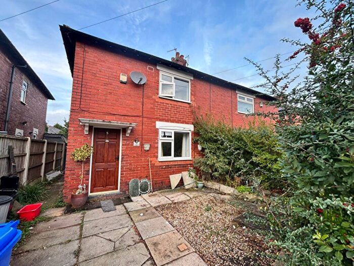 2 Bedroom Semi-Detached House To Rent In Sefton Street, Radcliffe, M26