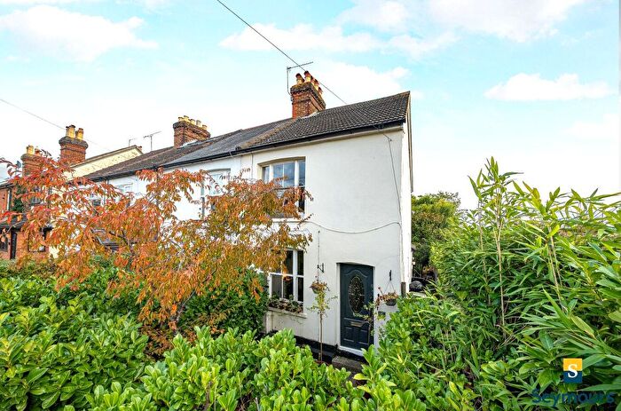 2 Bedroom End Terrace House For Sale In Guildford, Surrey, GU2