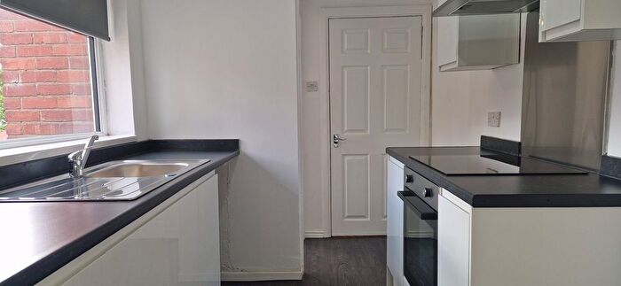 3 Bedroom Flat To Rent In Stowell Terrace, Heworth, Gateshead, NE10