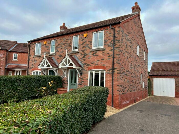 3 Bedroom Semi-Detached House To Rent In Churchfields Road, Folkingham, Sleaford, NG34