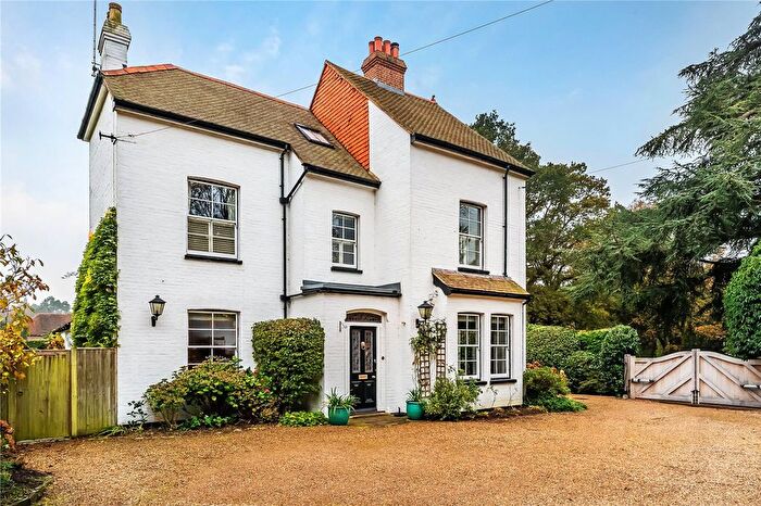 5 Bedroom Detached House For Sale In Whitmoor Lane, Sutton Green, Guildford, Surrey, GU4