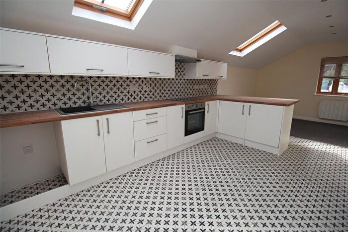 1 Bedroom Flat To Rent In Normandy Street, Alton, Hampshire, GU34
