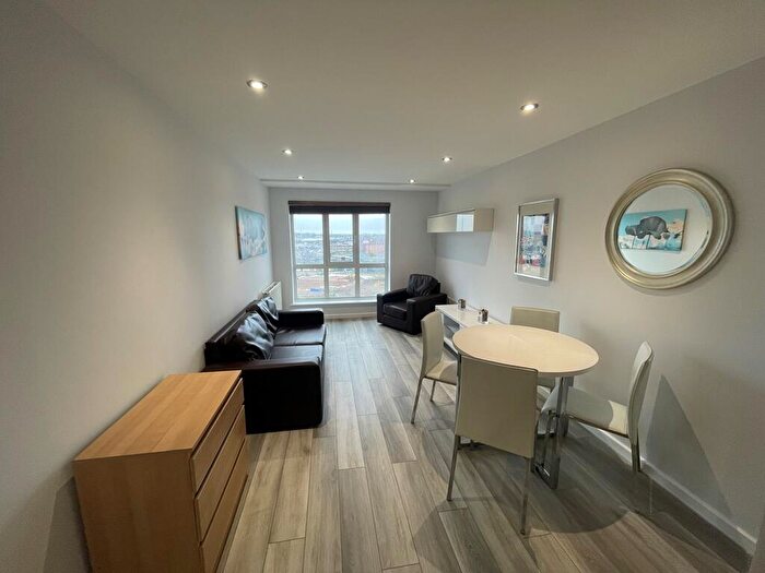 1 Bedroom Apartment To Rent In Hive Bed, Very Well Furnished With The Benefit Of Secure Allocated Parking, B5