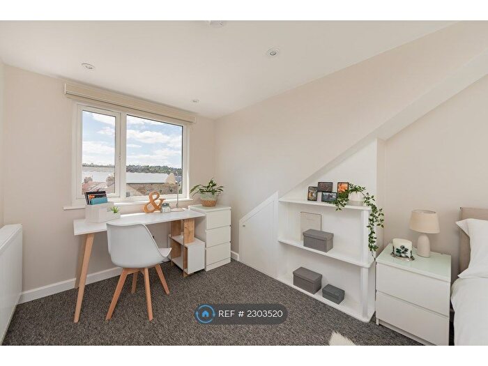2 Bedroom Flat To Rent In Arlington Road, Bath, BA2