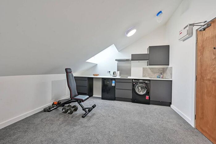 Studio To Rent In Deer Park Road, Merton Abbey Mills, Wimbledon, SW19