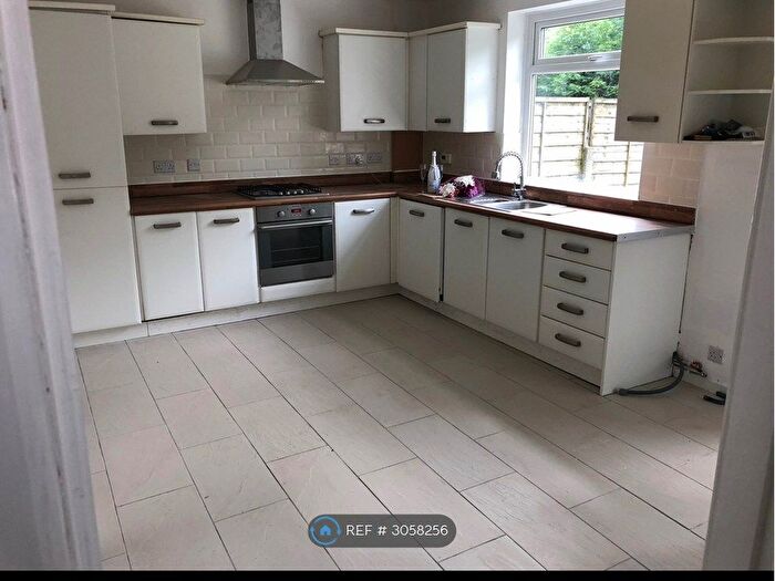 3 Bedroom Semi-Detached House To Rent In May St, Warrington, WA3