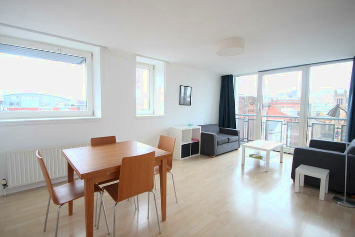 2 Bedroom Apartment To Rent In Bell Street, Glasgow, G1