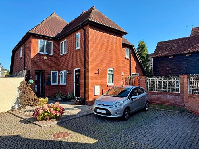 3 Bedroom Semi-Detached House For Sale In High Street, Burnham-on-Crouch, CM0
