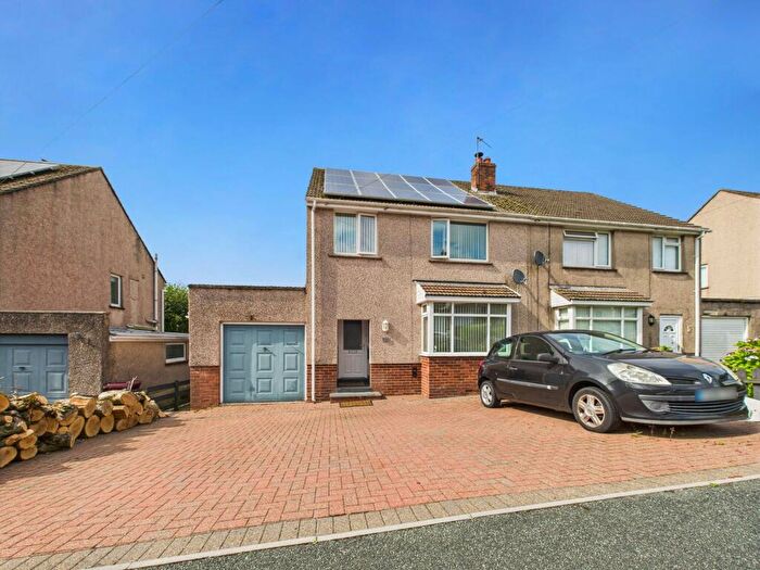4 Bedroom Semi-Detached House For Sale In Woodlands Park, Haverfordwest, SA61