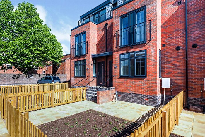 3 Bedroom Town House To Rent In Gregory Street, Lenton, NG7