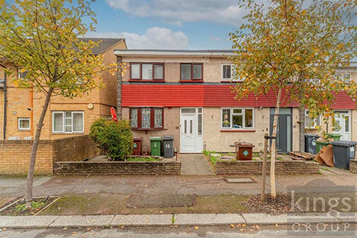 3 Bedroom End Of Terrace House For Sale In Evelyn Road, London, E17
