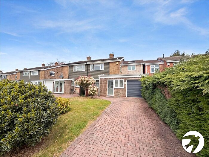 3 Bedroom Semi-Detached House For Sale In Canon Close, Rochester, Kent, ME1