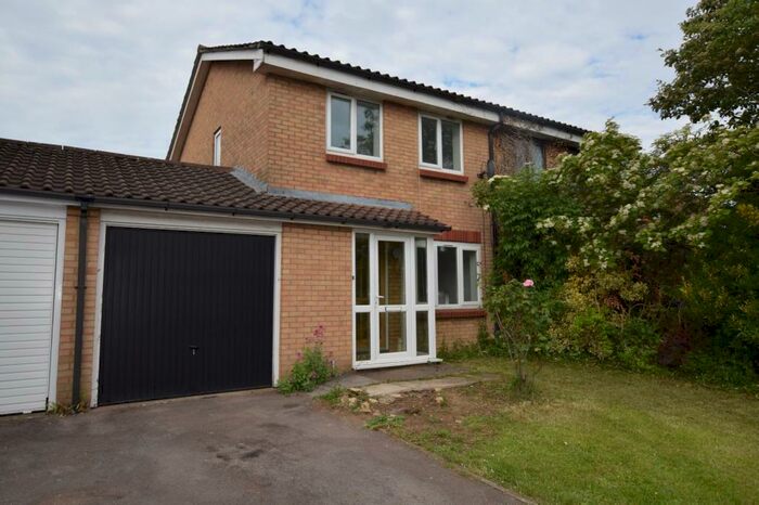 3 Bedroom House To Rent In Roman Way, Bicester, Oxfordshire, OX26