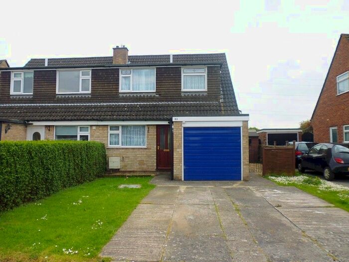3 Bedroom Semi-Detached House To Rent In Kingfisher Road, Worle, Weston-Super-Mare, BS22