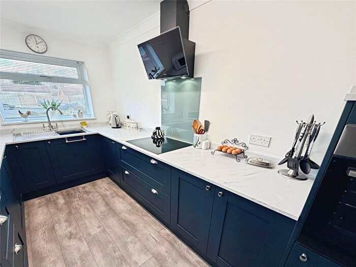 2 Bedroom Bungalow For Sale In Ash Dale Road, Warmsworth, Doncaster, South Yorkshire, DN4