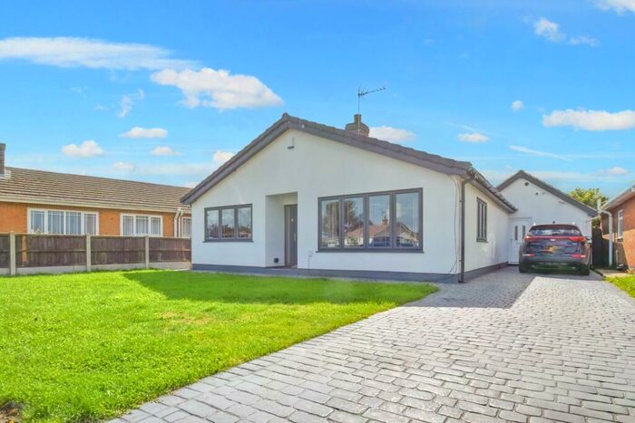 5 Bedroom Bungalow For Sale In St. Margarets Avenue, Skegness, PE25